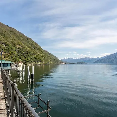 The Colorful Lake * Argegno